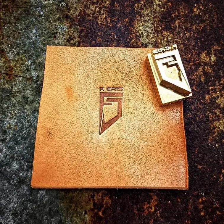 F. Cris