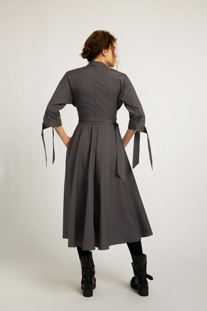 Rochie amplă cu mânecă raglan și cordoane în talie culoare gri - Rochia ...