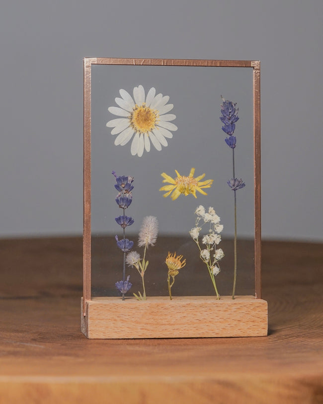 Atelier de tablouri cu flori presate